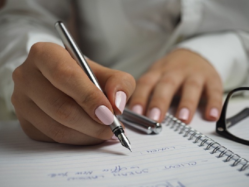Cara Agar Tulisan Tangan Rapi, Bagus dan Mudah Dibaca 